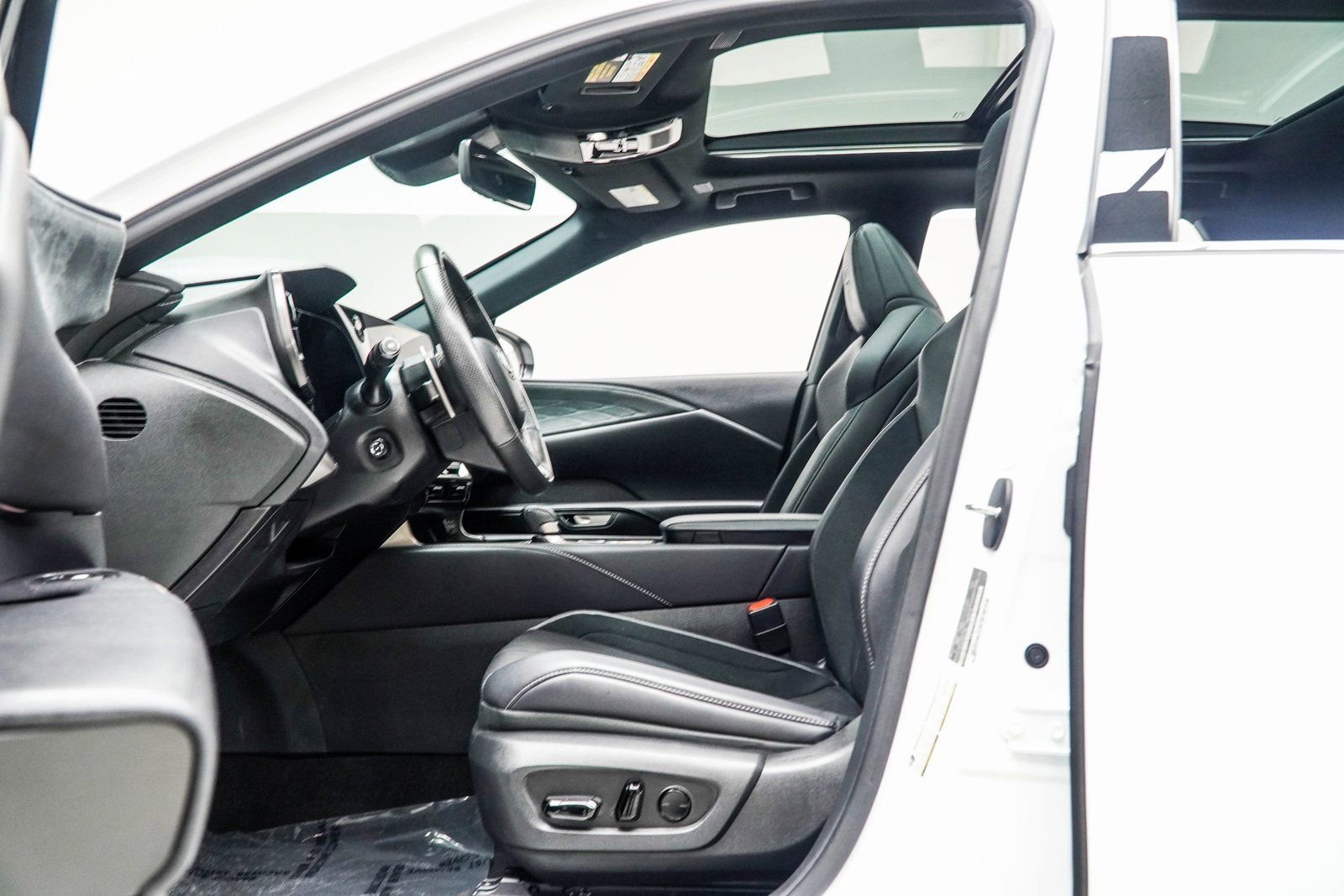 Used 2024 Lexus RX 500h F Sport w/ Cold Area Package AWD/4WD image 34