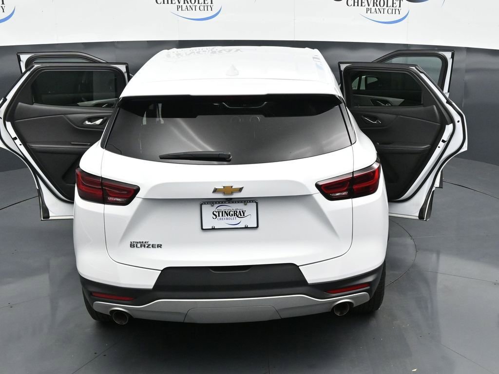 Used 2025 Chevrolet Blazer LT FWD image 35