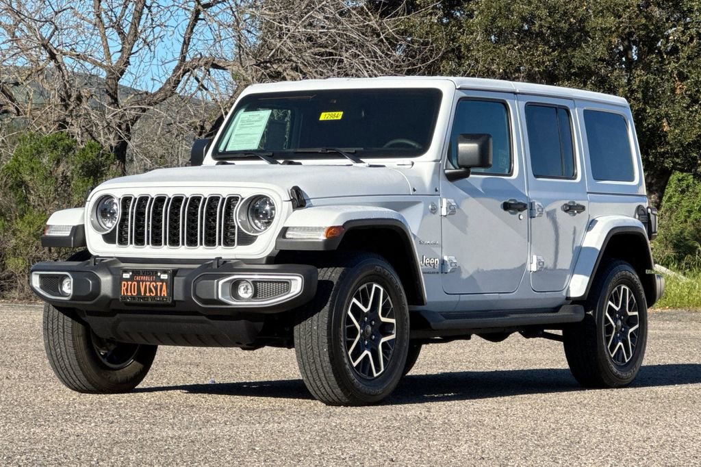 Used 2024 Jeep Wrangler Sahara image 8
