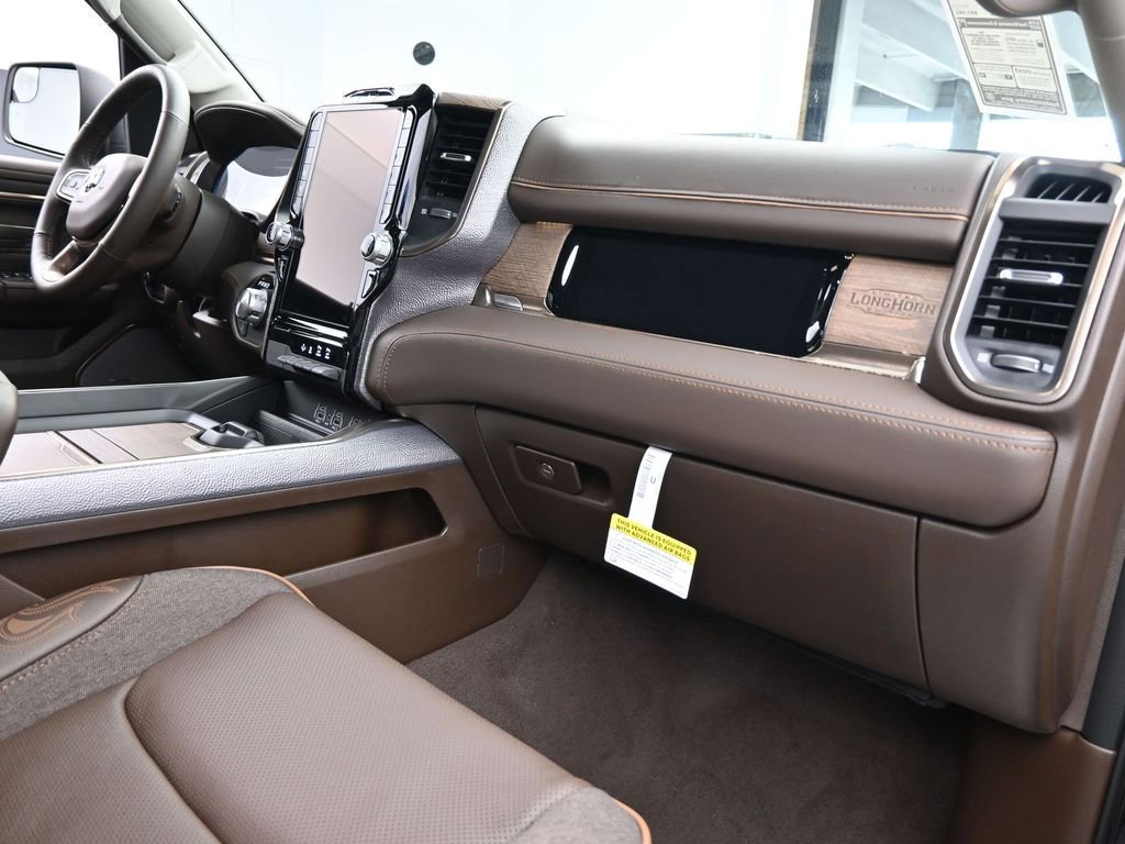 New 2025 RAM 1500 Limited image 32