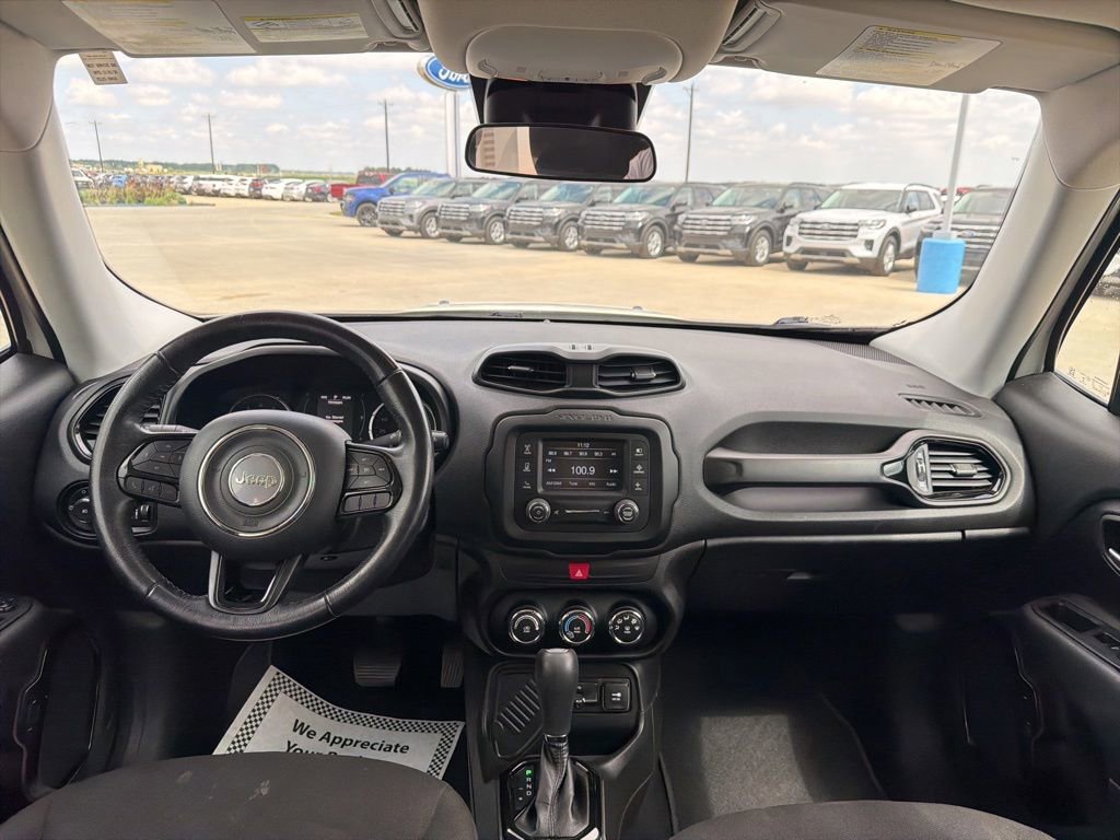 Used 2017 Jeep Renegade Altitude FWD image 16