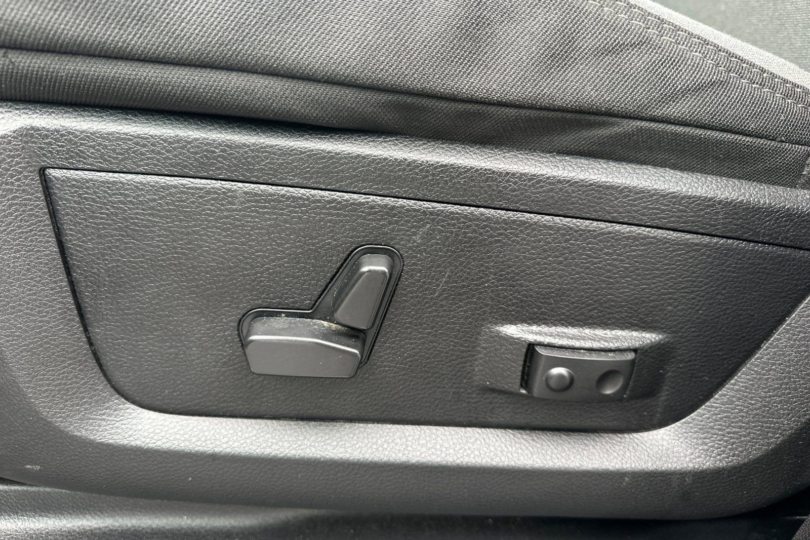 Used 2023 RAM 3500 Big Horn w/ Level 1 Equipment Group image 13