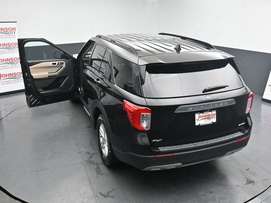 Used 2023 Ford Explorer XLT w/ Equipment Group 202A image 31