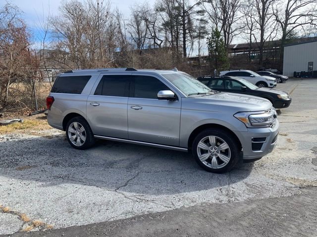 Used 2024 Ford Expedition Max Platinum image 3