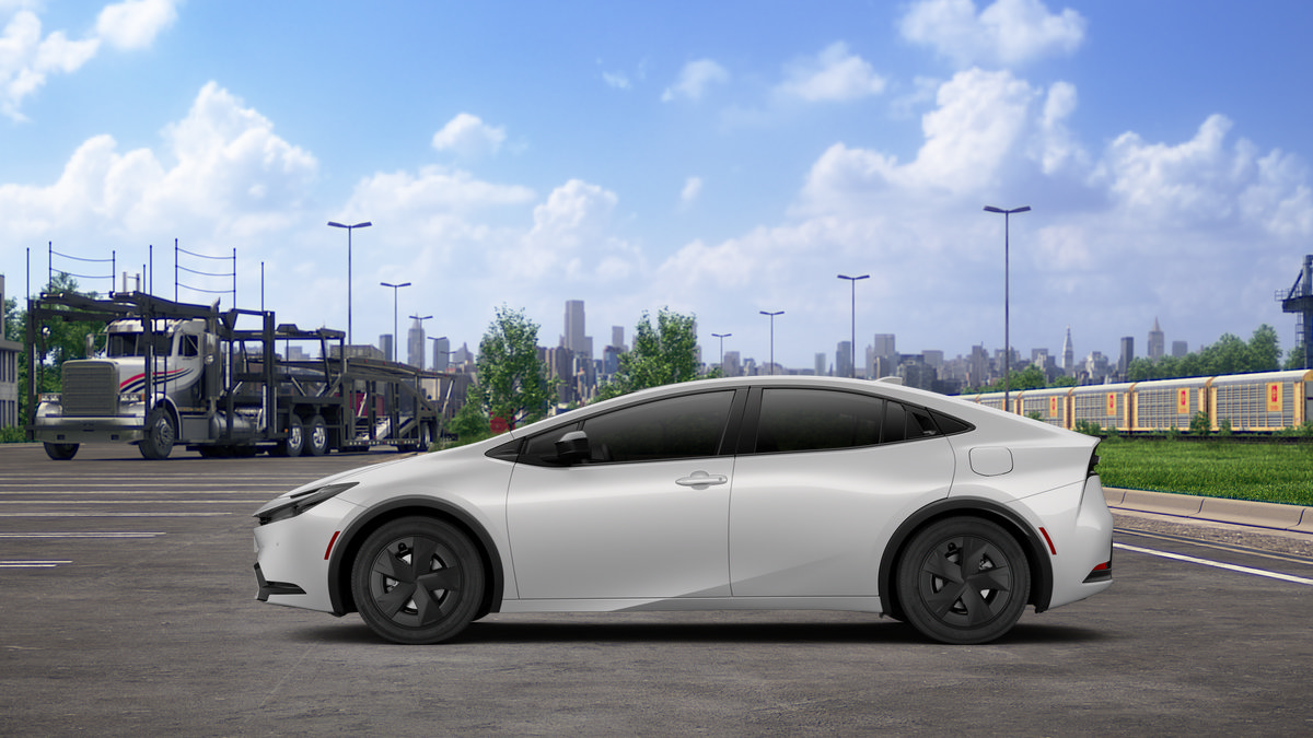 New 2027 Toyota Prius Plug-In Hybrid FWD image 4