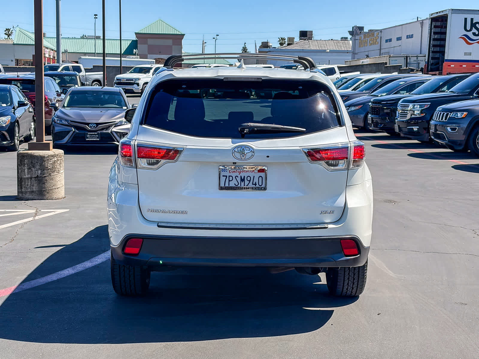 Used 2016 Toyota Highlander XLE image 3