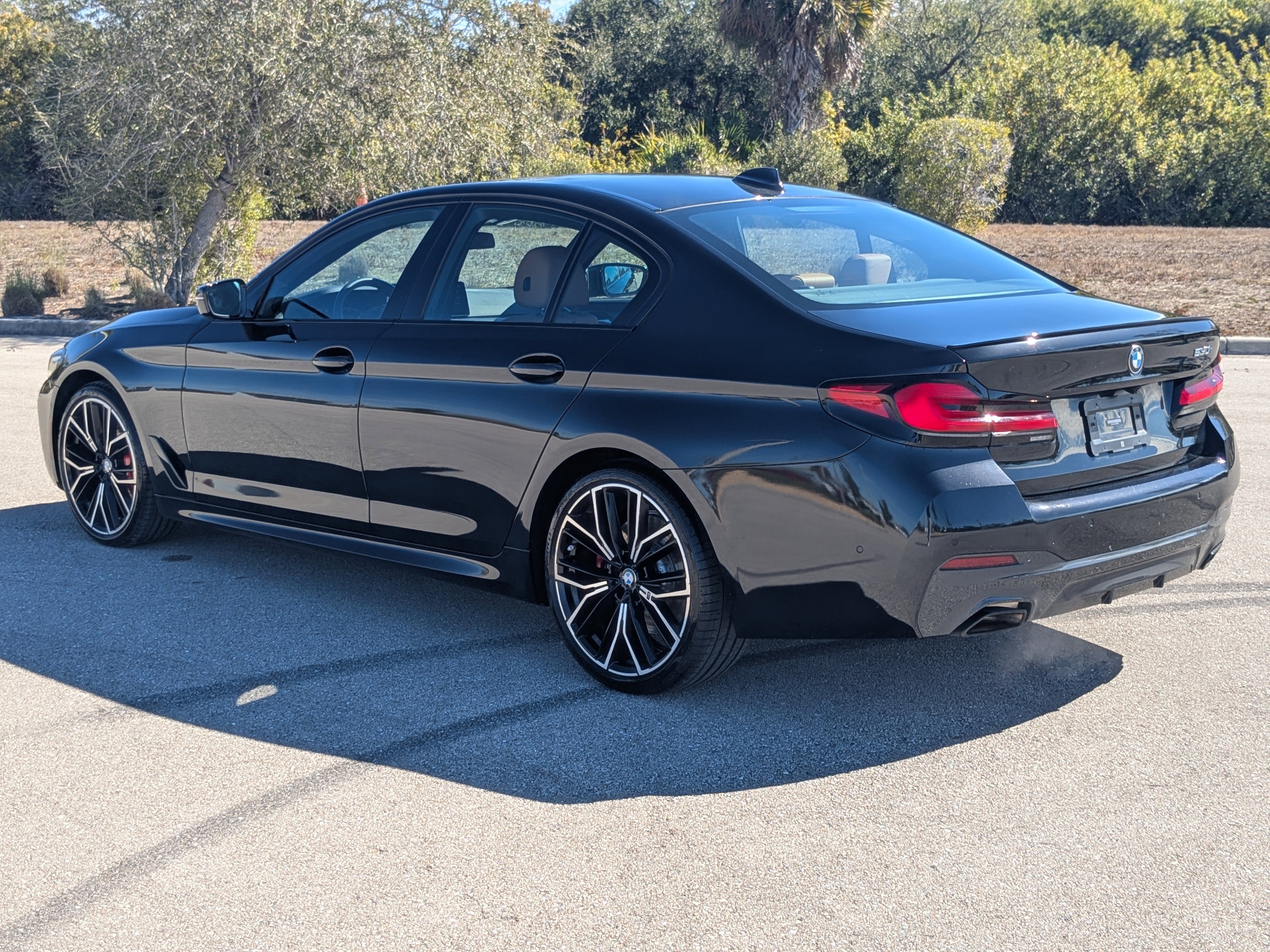 Used 2023 BMW 530i w/ M Sport Package image 7