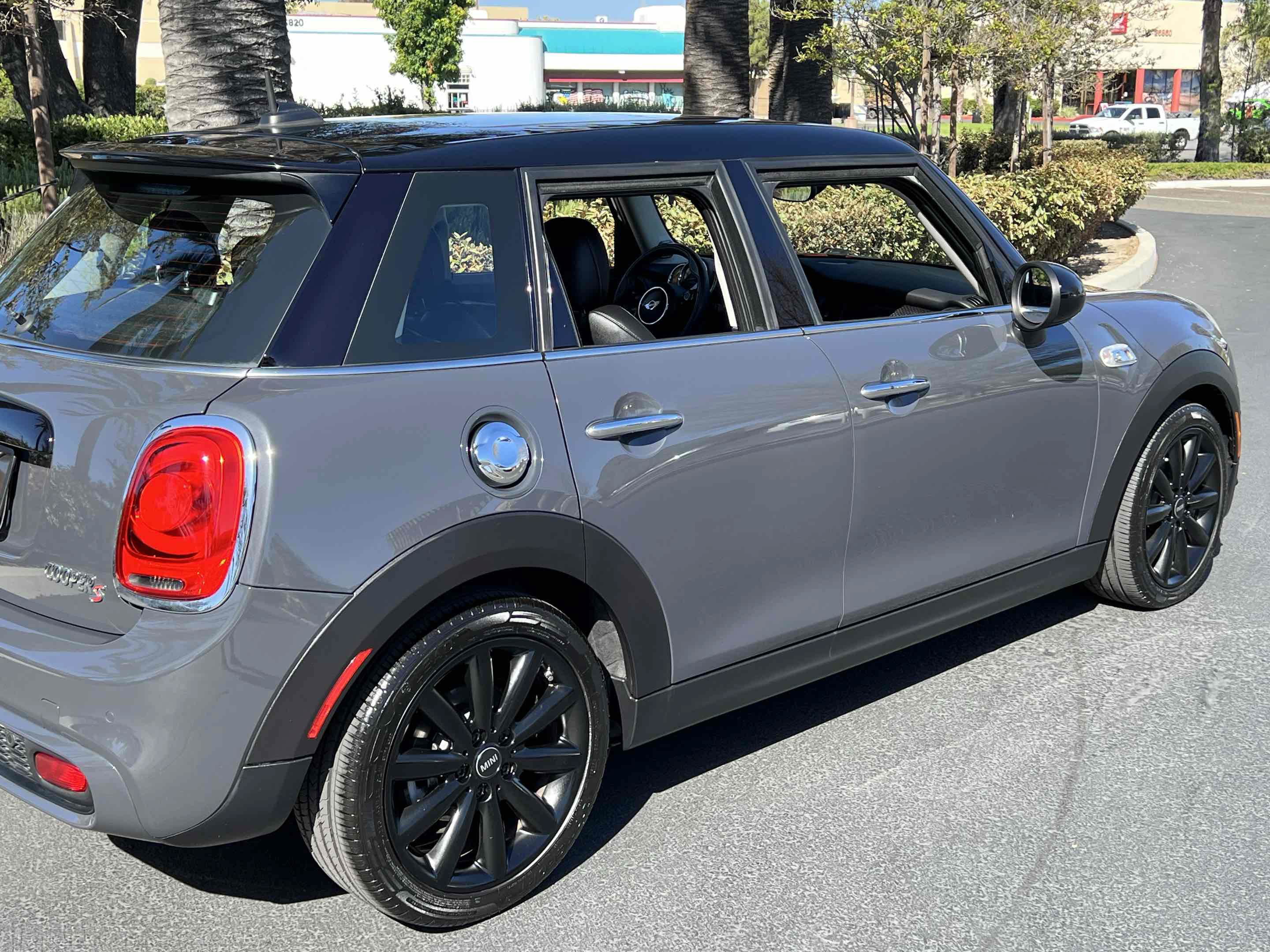 Used 2018 MINI Cooper S FWD image 37