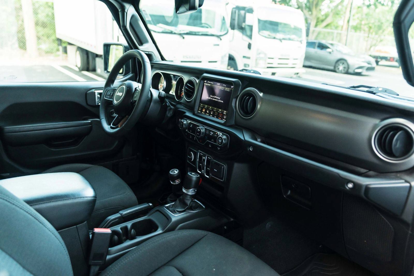 Used 2023 Jeep Gladiator Sport AWD/4WD image 25