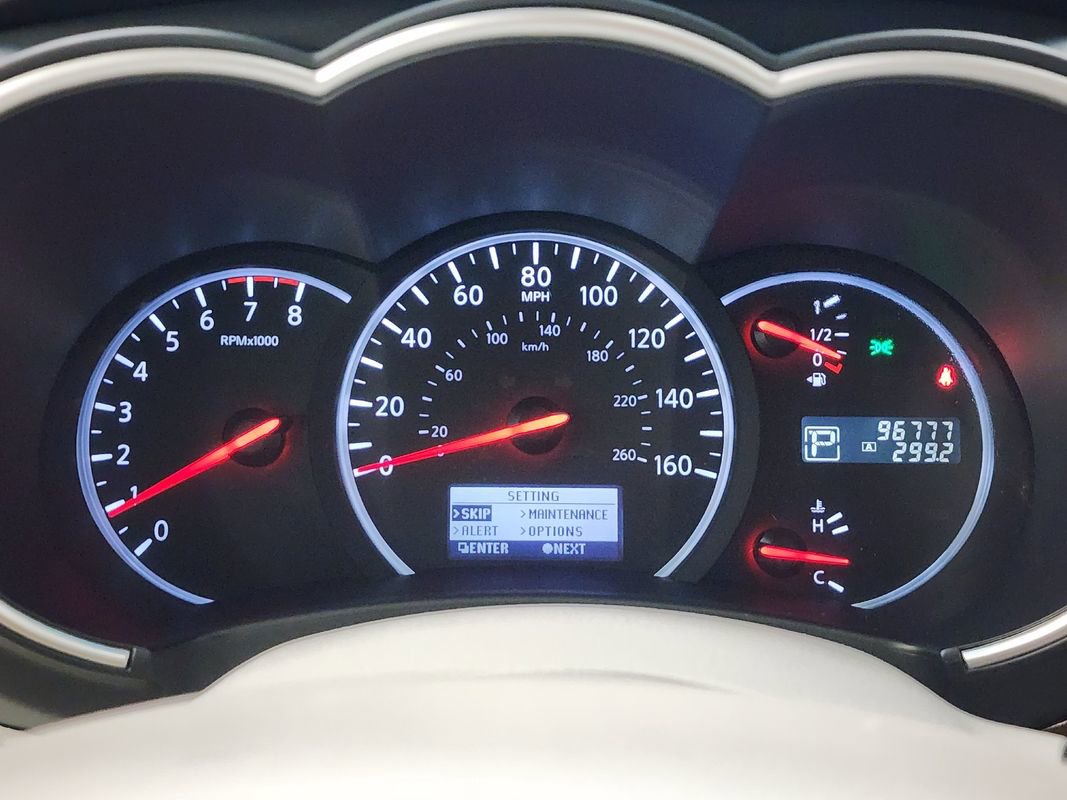 Used 2013 Nissan Quest LE w/ Protection Pkg image 32