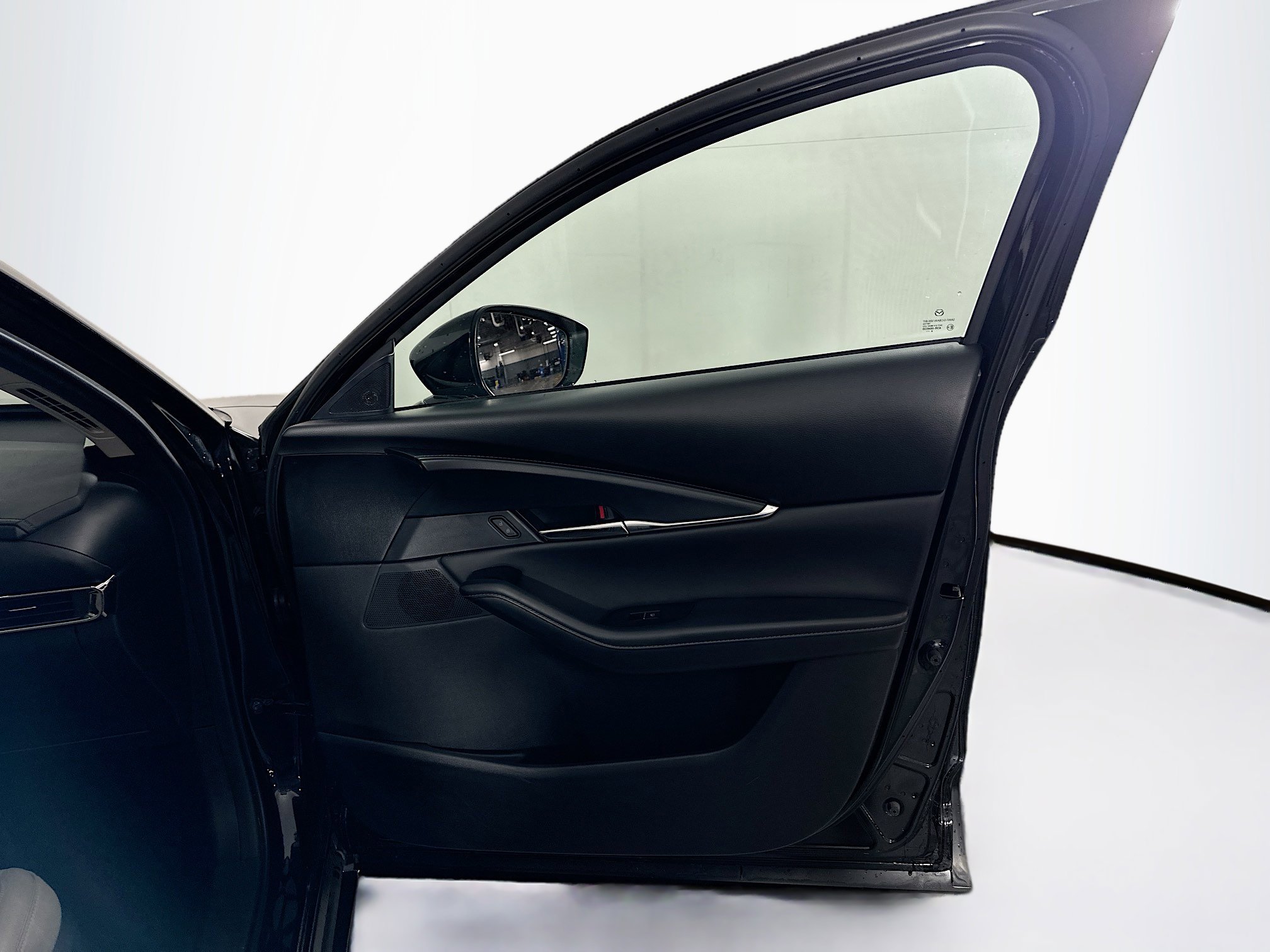 Used 2025 MAZDA CX-30 AWD 2.5 S w/ Preferred Package image 30