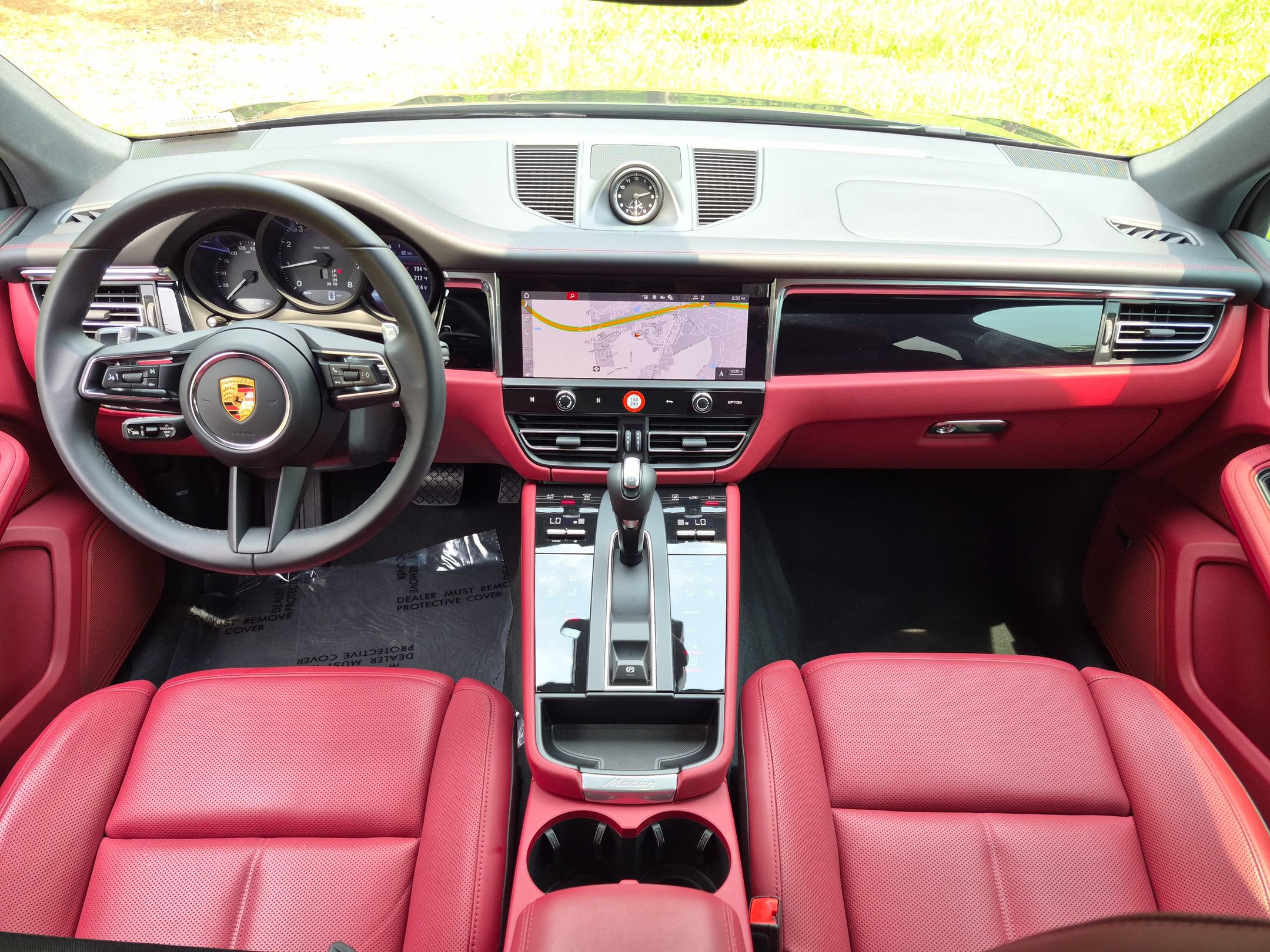 Certified 2026 Porsche Macan AWD/4WD image 21