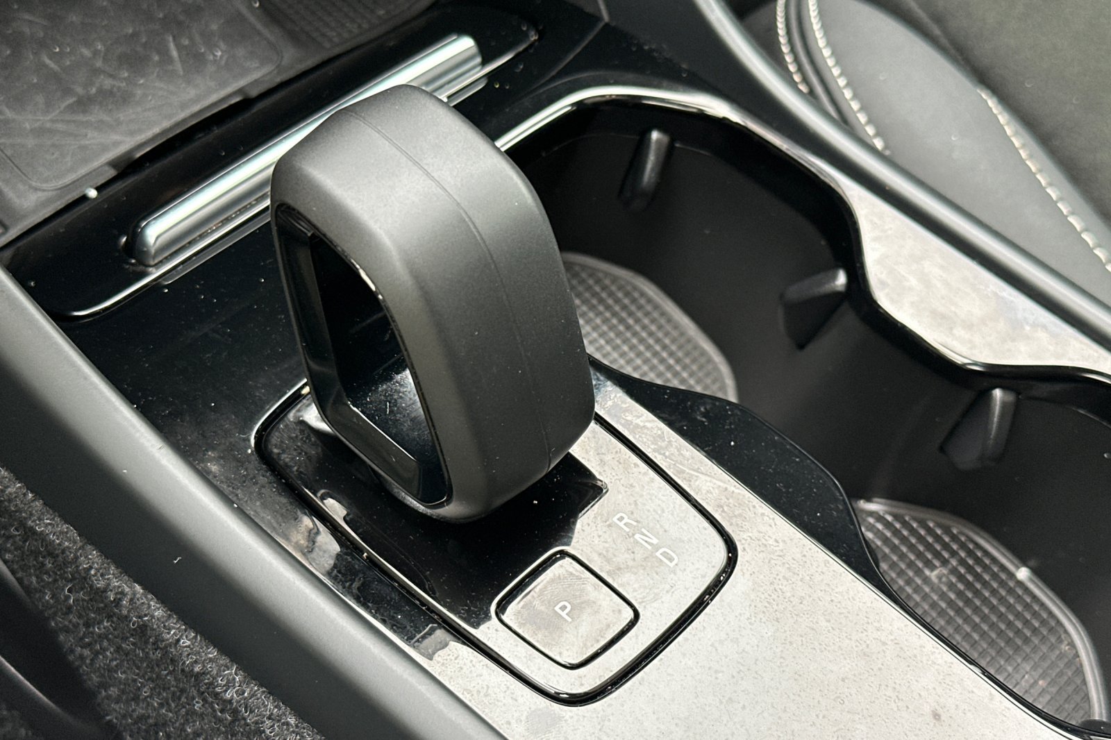 Certified 2023 Volvo C40 P8 Recharge Plus AWD/4WD image 25