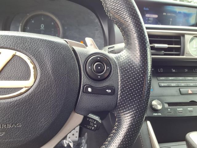 Used 2016 Lexus IS 200t w/ F Sport Package RWD image 13