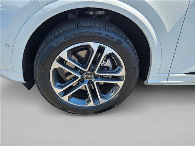 Certified 2025 Audi Q5 Premium w/ Convenience Package AWD/4WD image 24
