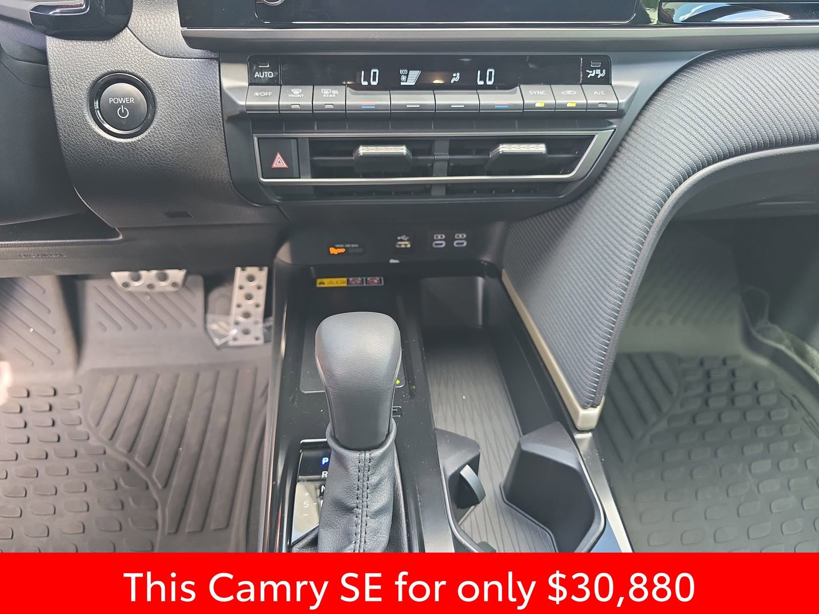 Used 2025 Toyota Camry SE w/ Convenience Package FWD image 31