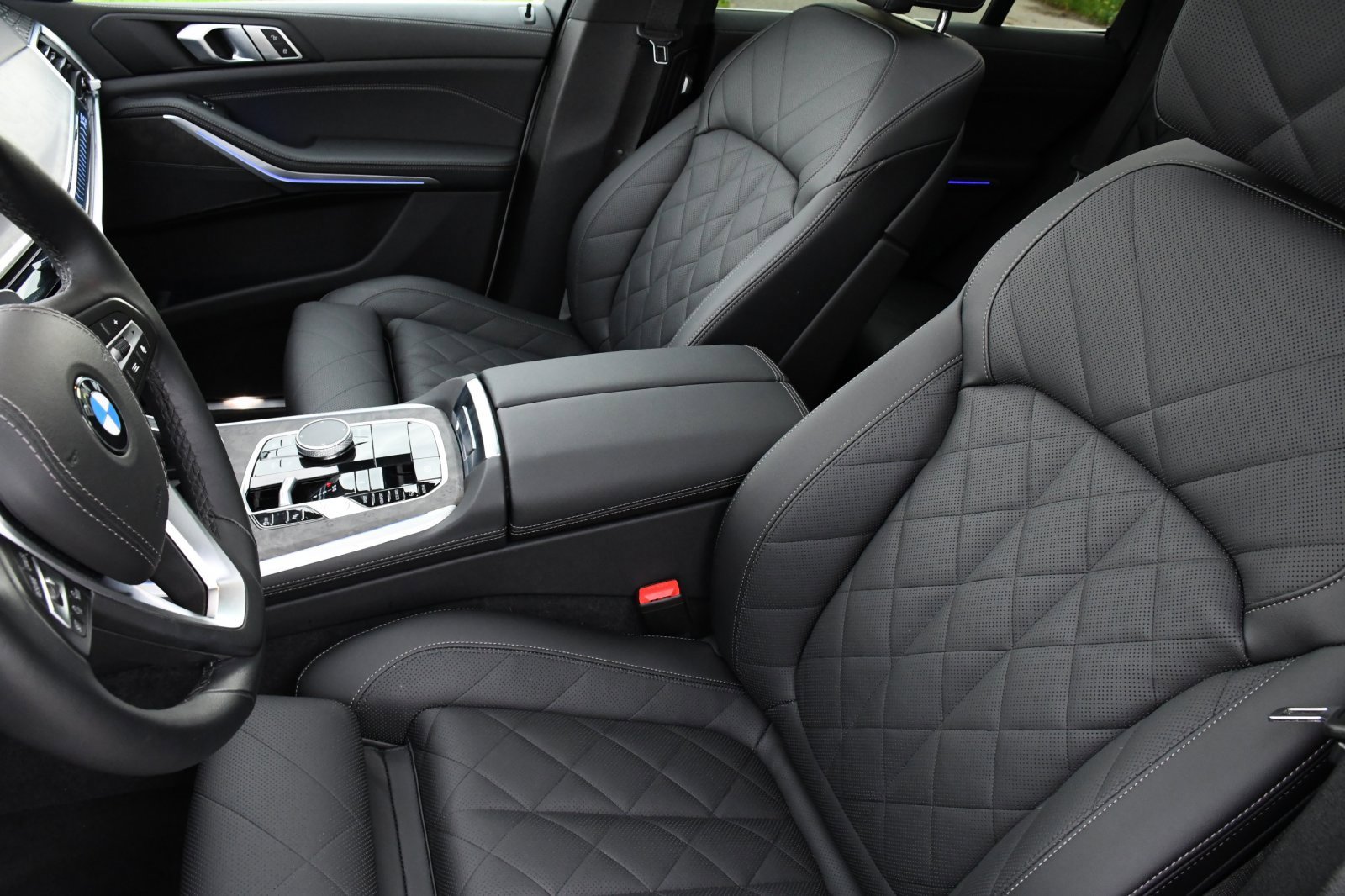 Used 2026 BMW X5 xDrive40i w/ Climate Comfort Package image 9