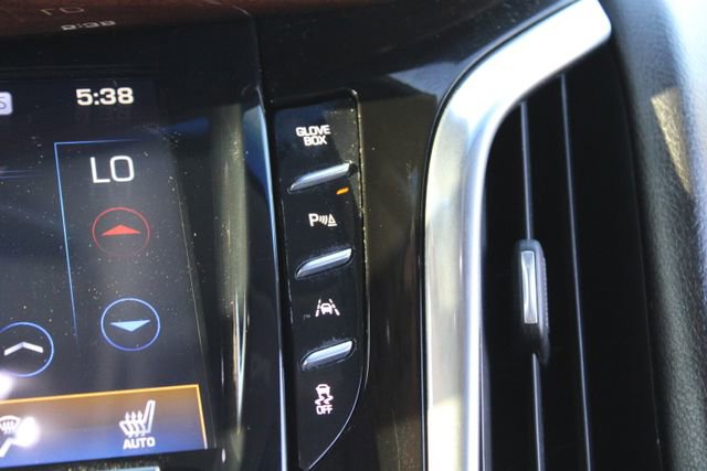 Used 2016 Cadillac Escalade Luxury RWD image 33