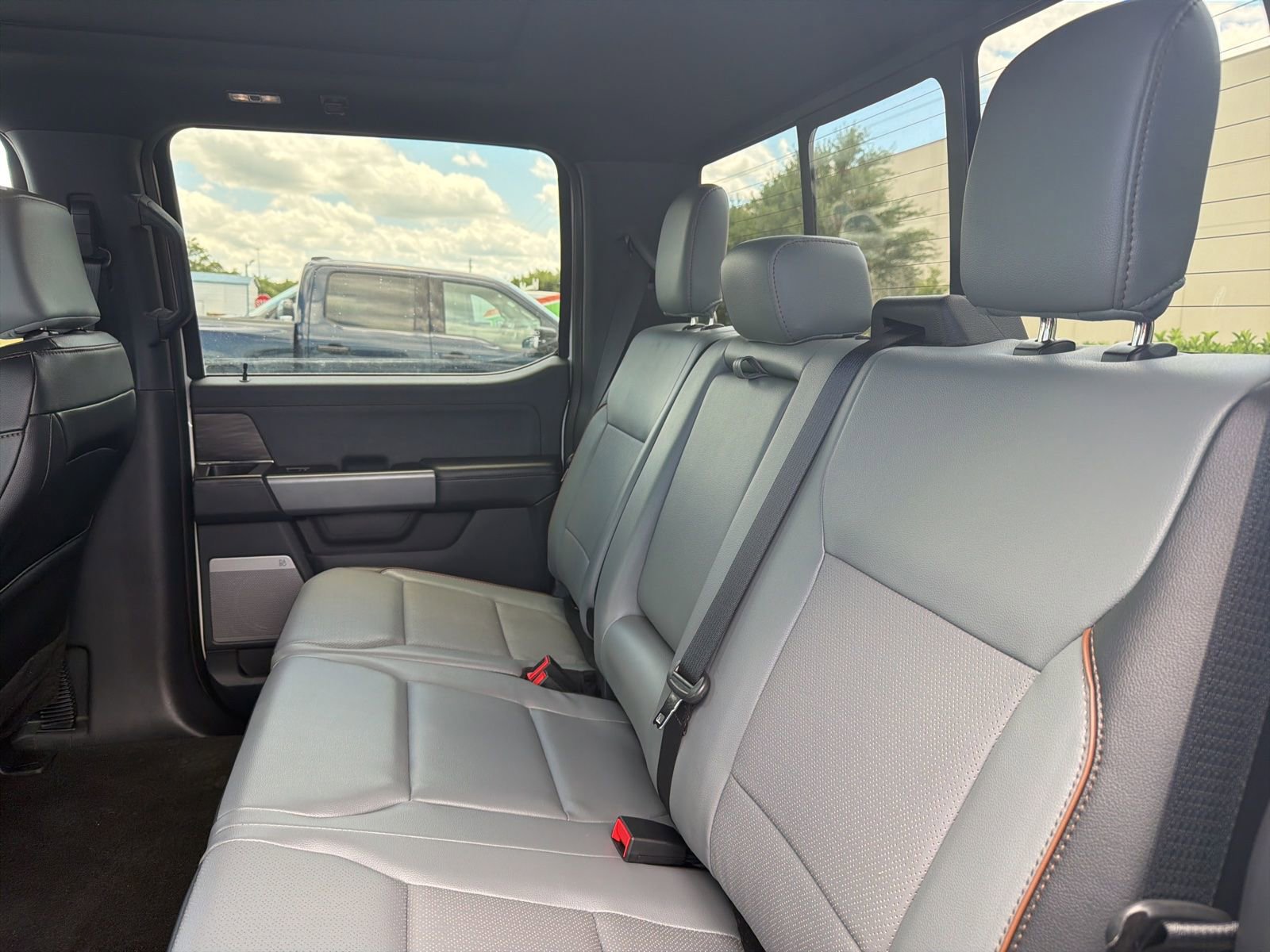 Used 2024 Ford F150 Lightning Lariat AWD/4WD image 18