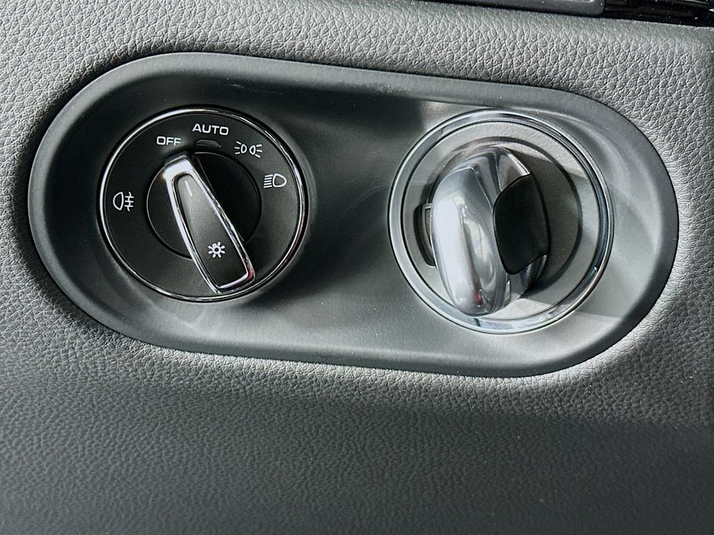 New 2026 Porsche Macan S AWD/4WD image 11