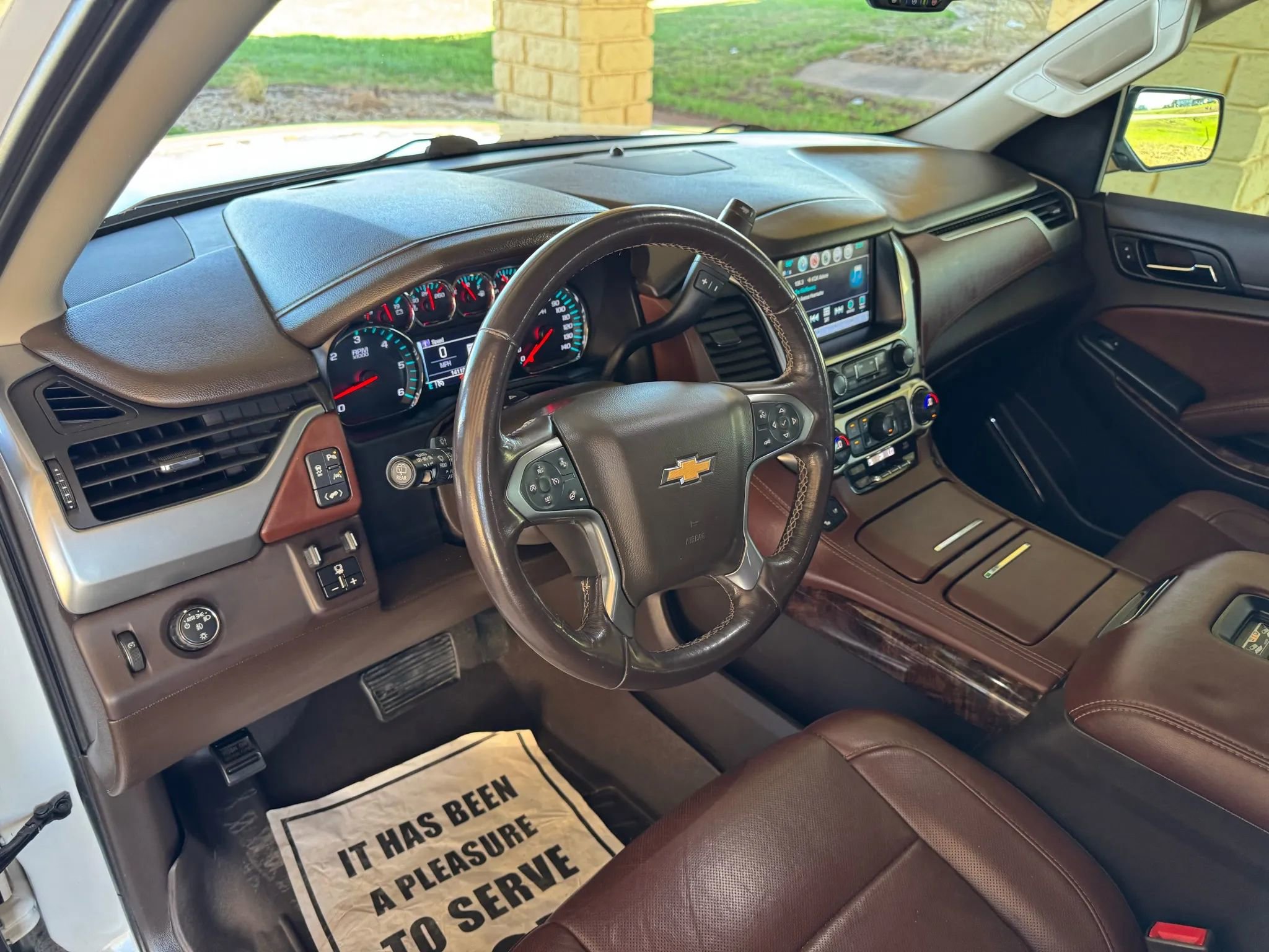 Used 2018 Chevrolet Suburban Premier image 11