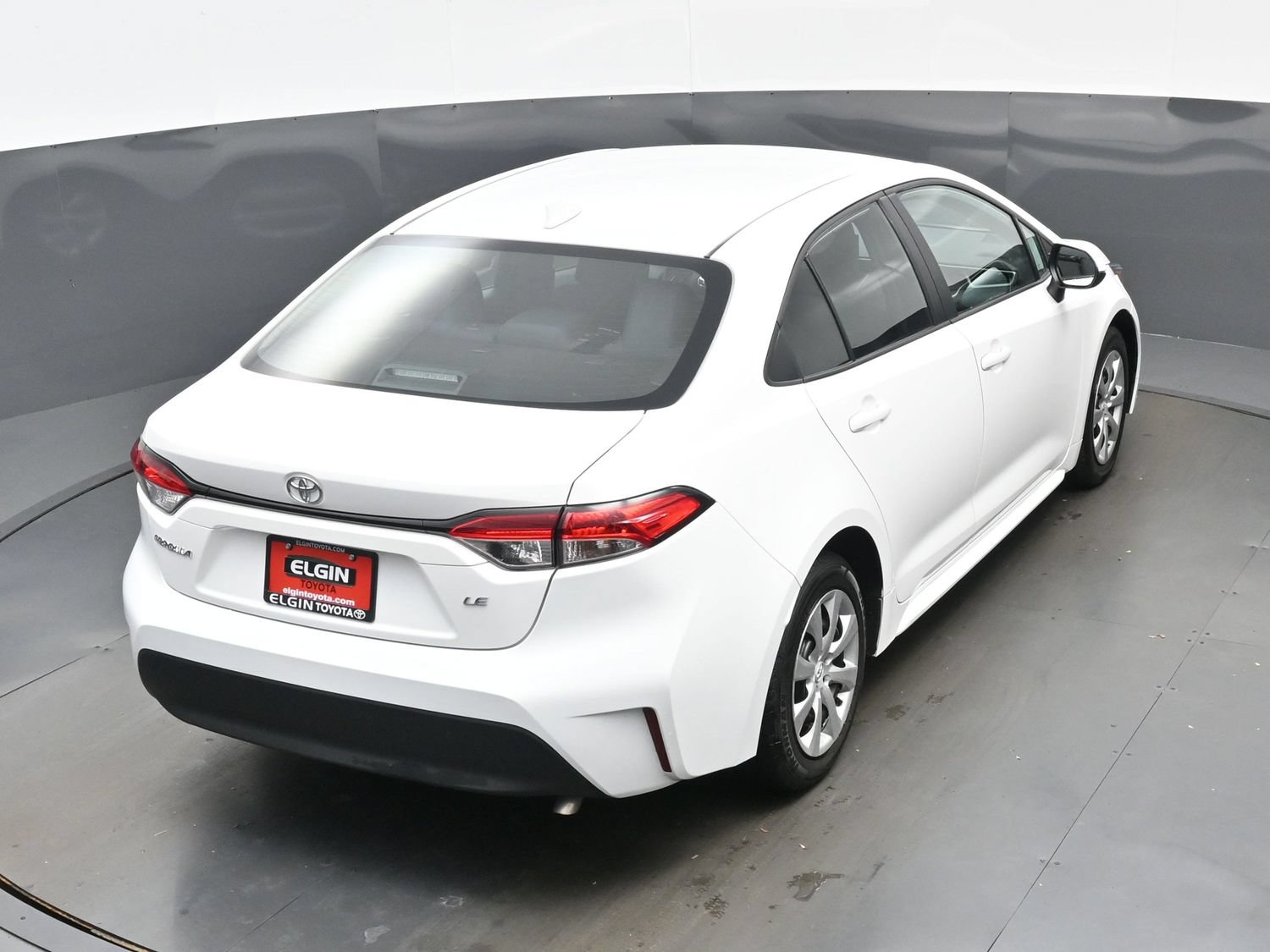 Used 2025 Toyota Corolla LE FWD image 38