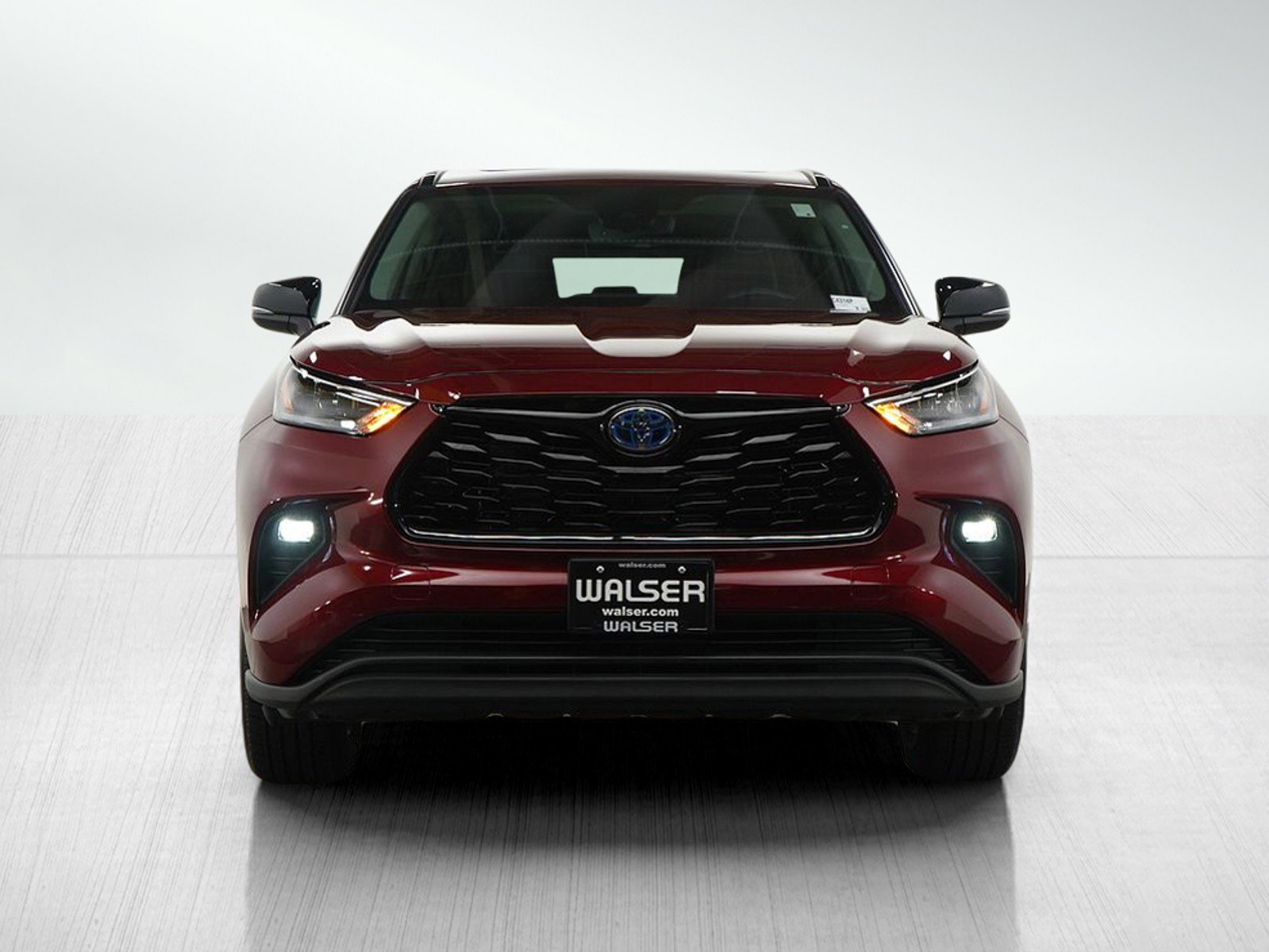 Used 2024 Toyota Highlander XLE image 8