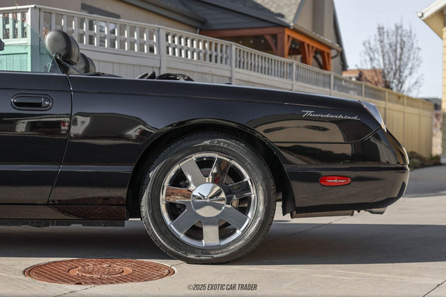 Used 2002 Ford Thunderbird Deluxe image 5