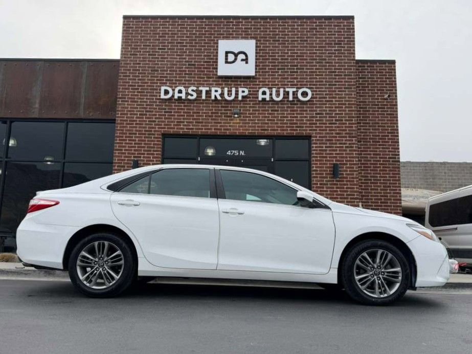 Used 2016 Toyota Camry SE image 6