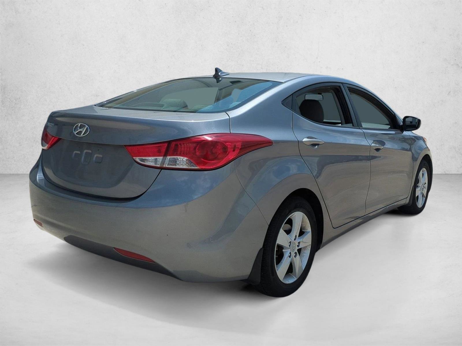 Used 2013 Hyundai Elantra GLS w/ Preferred Pkg FWD image 5