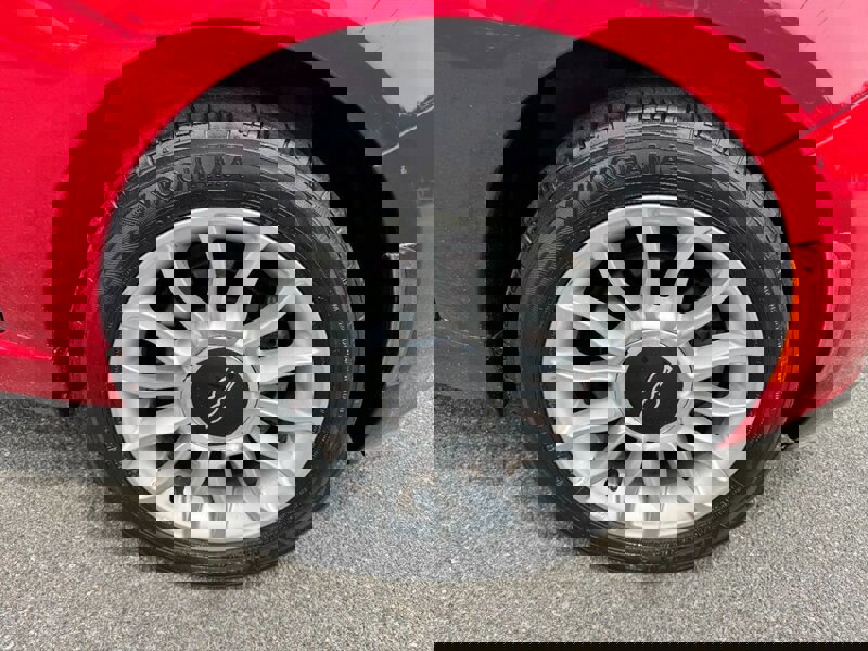 Used 2013 FIAT 500 Lounge image 13