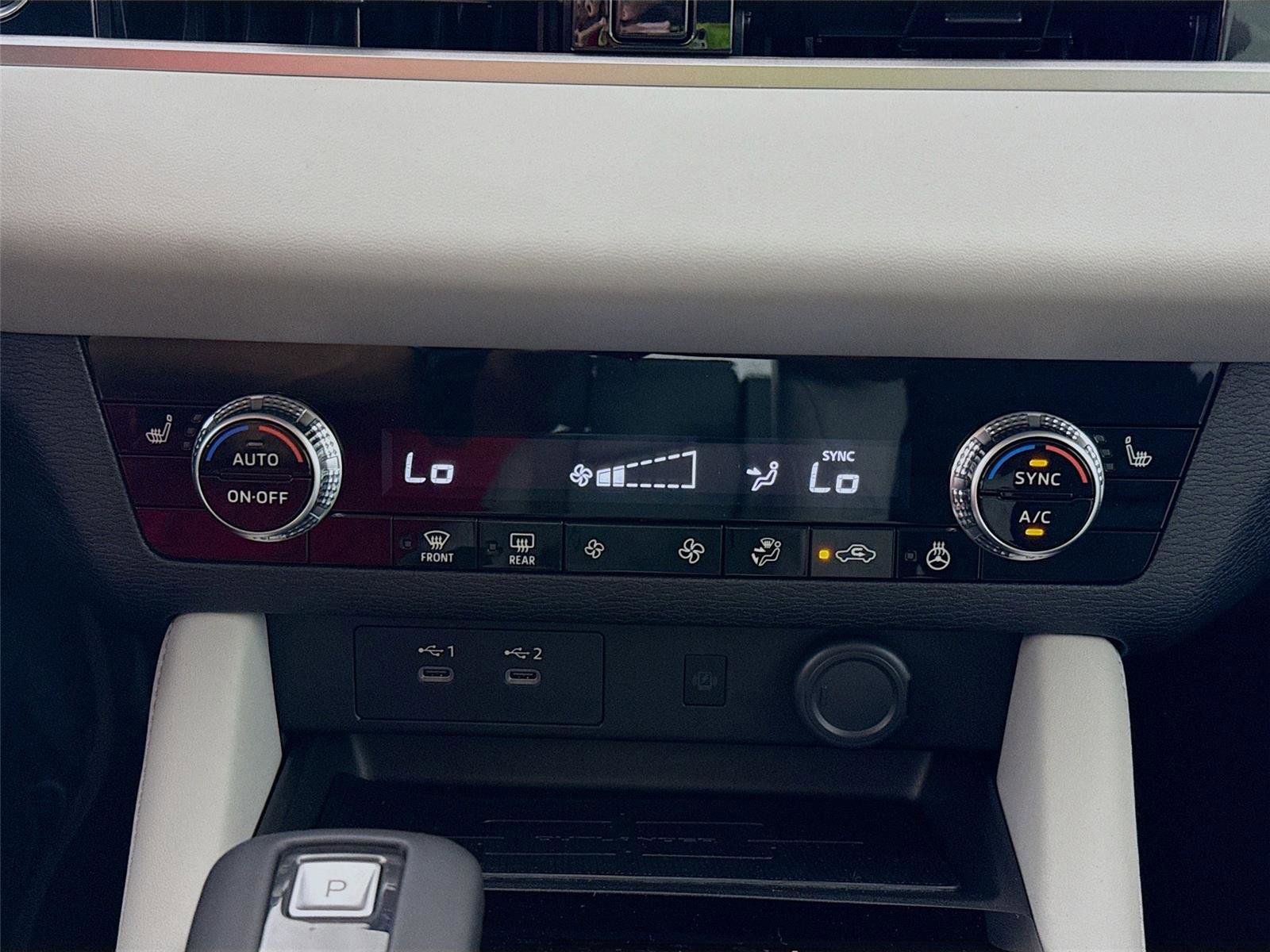 New 2026 Mitsubishi Outlander SE image 15