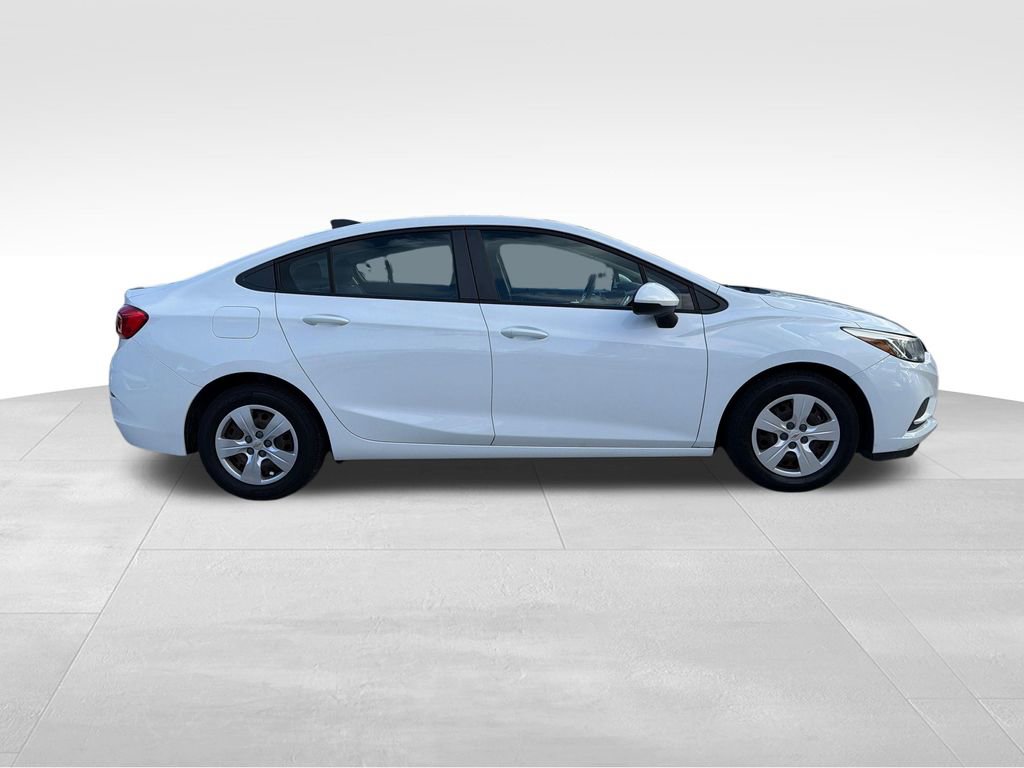 Used 2018 Chevrolet Cruze LS FWD image 8