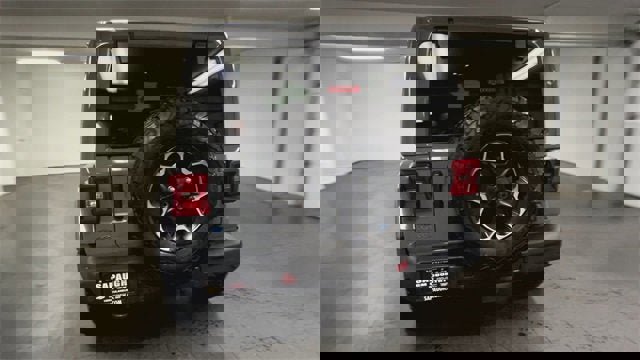 Used 2023 Jeep Wrangler Unlimited Rubicon 4xe w/ Steel Bumper Group image 7