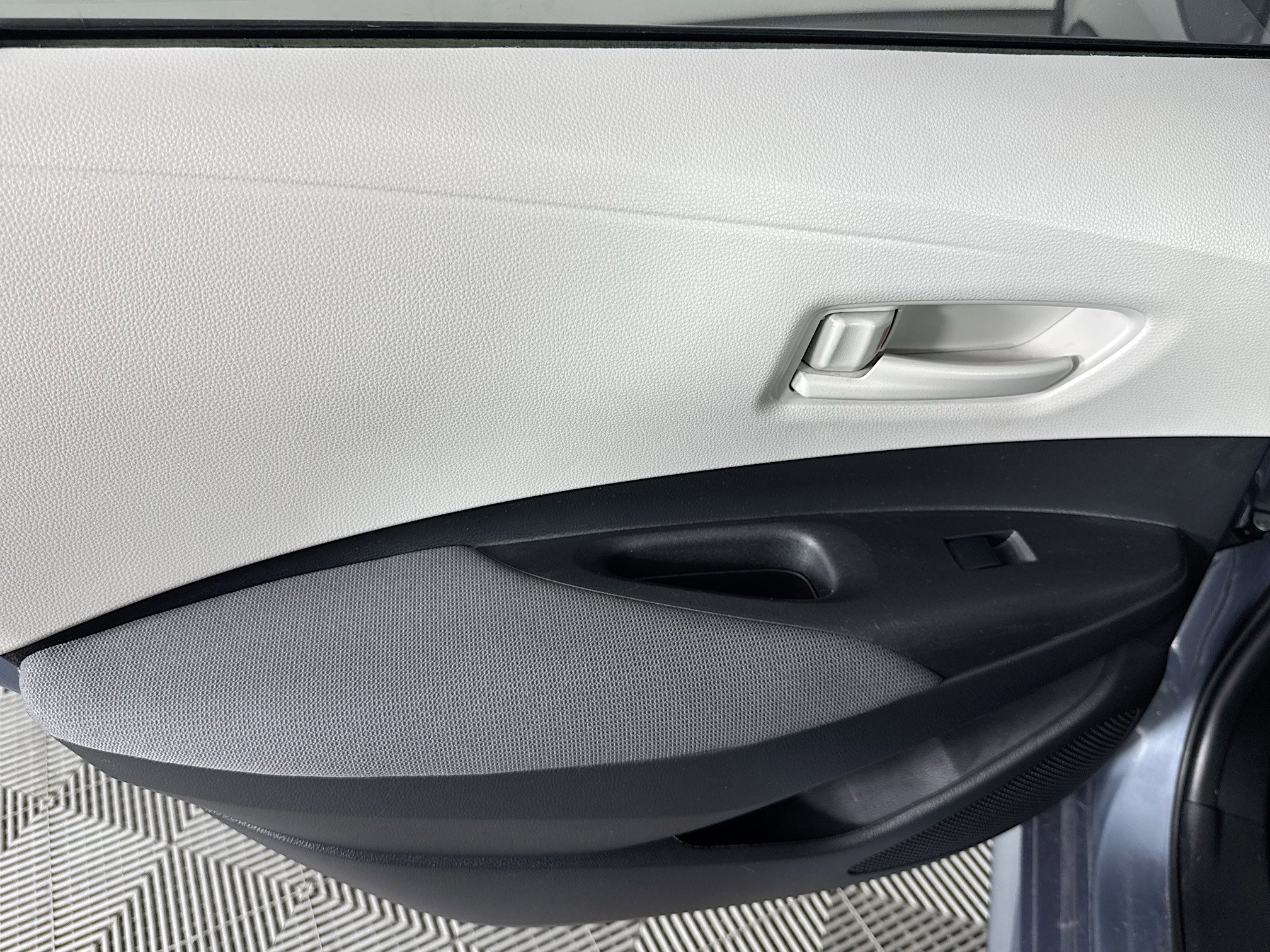 Used 2022 Toyota Corolla L FWD image 22