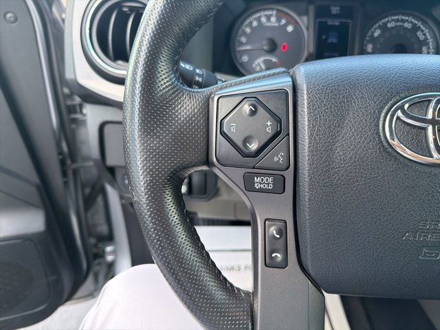 Used 2017 Toyota Tacoma TRD Sport w/ Tow Package (A/T) image 23