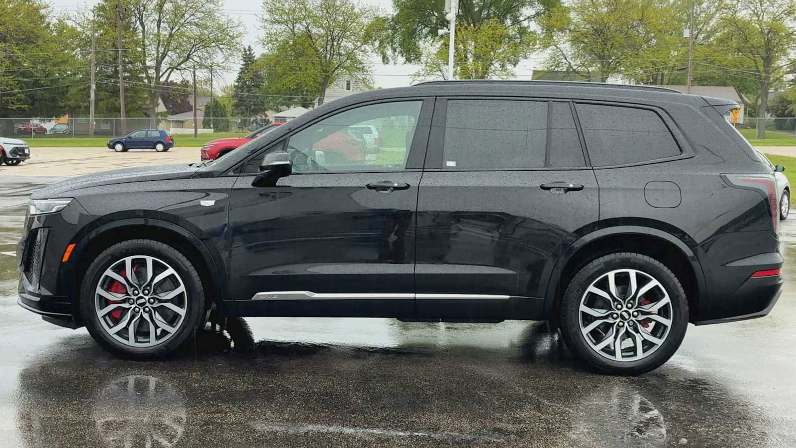 Used 2024 Cadillac XT6 Sport w/ Platinum Package image 5