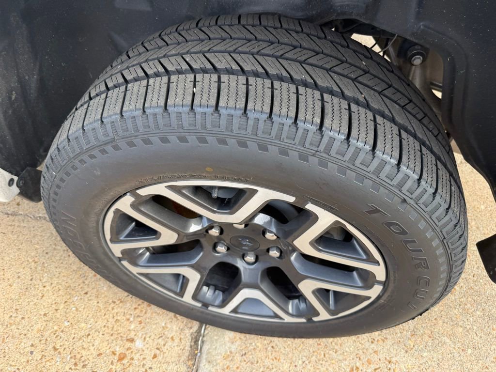 Used 2025 RAM 1500 Laramie image 10