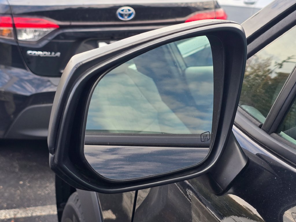 Certified 2023 Toyota Corolla Cross L FWD image 25