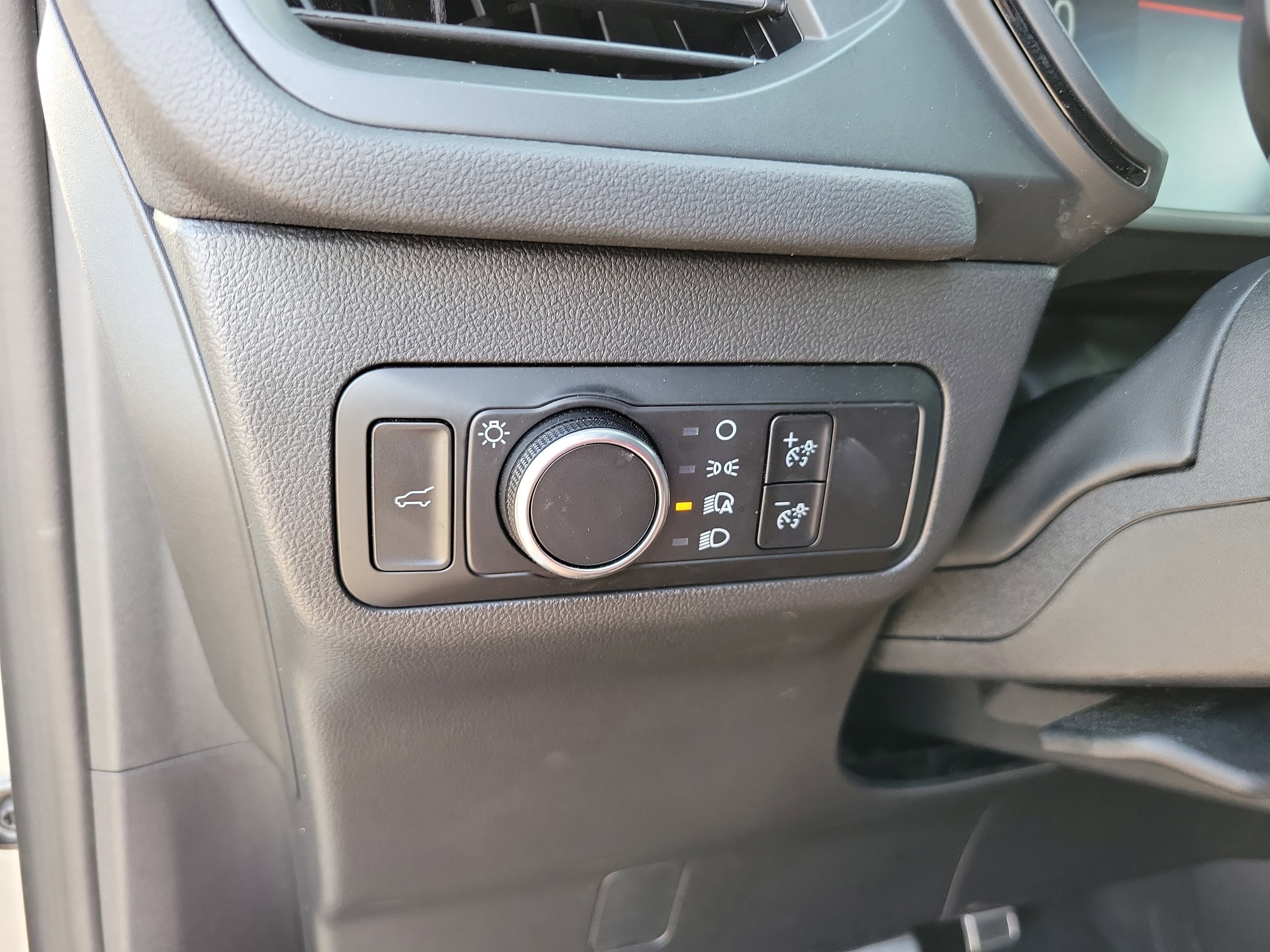 Certified 2024 Ford Escape ST-Line FWD image 34