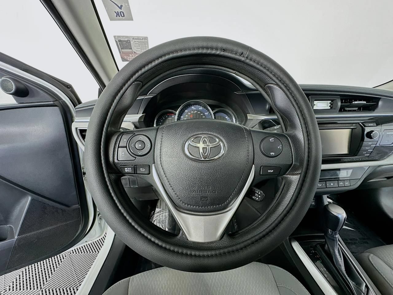 Used 2016 Toyota Corolla LE FWD image 34