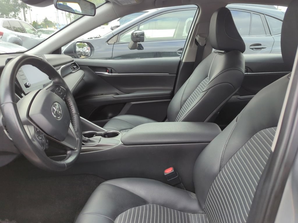 Used 2024 Toyota Camry SE FWD image 6