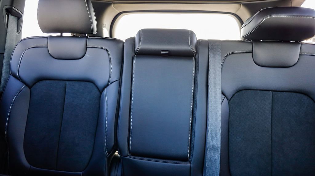 New 2026 Jeep Grand Cherokee Altitude image 27