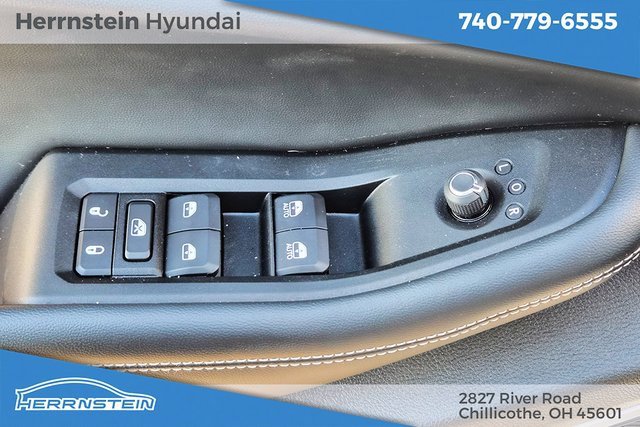 Used 2022 Jeep Grand Cherokee Altitude image 17