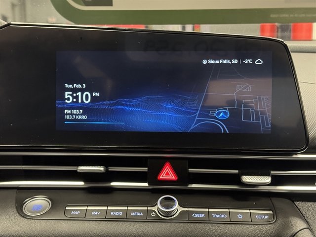 Used 2023 Hyundai Elantra SEL w/ Convenience Package image 21