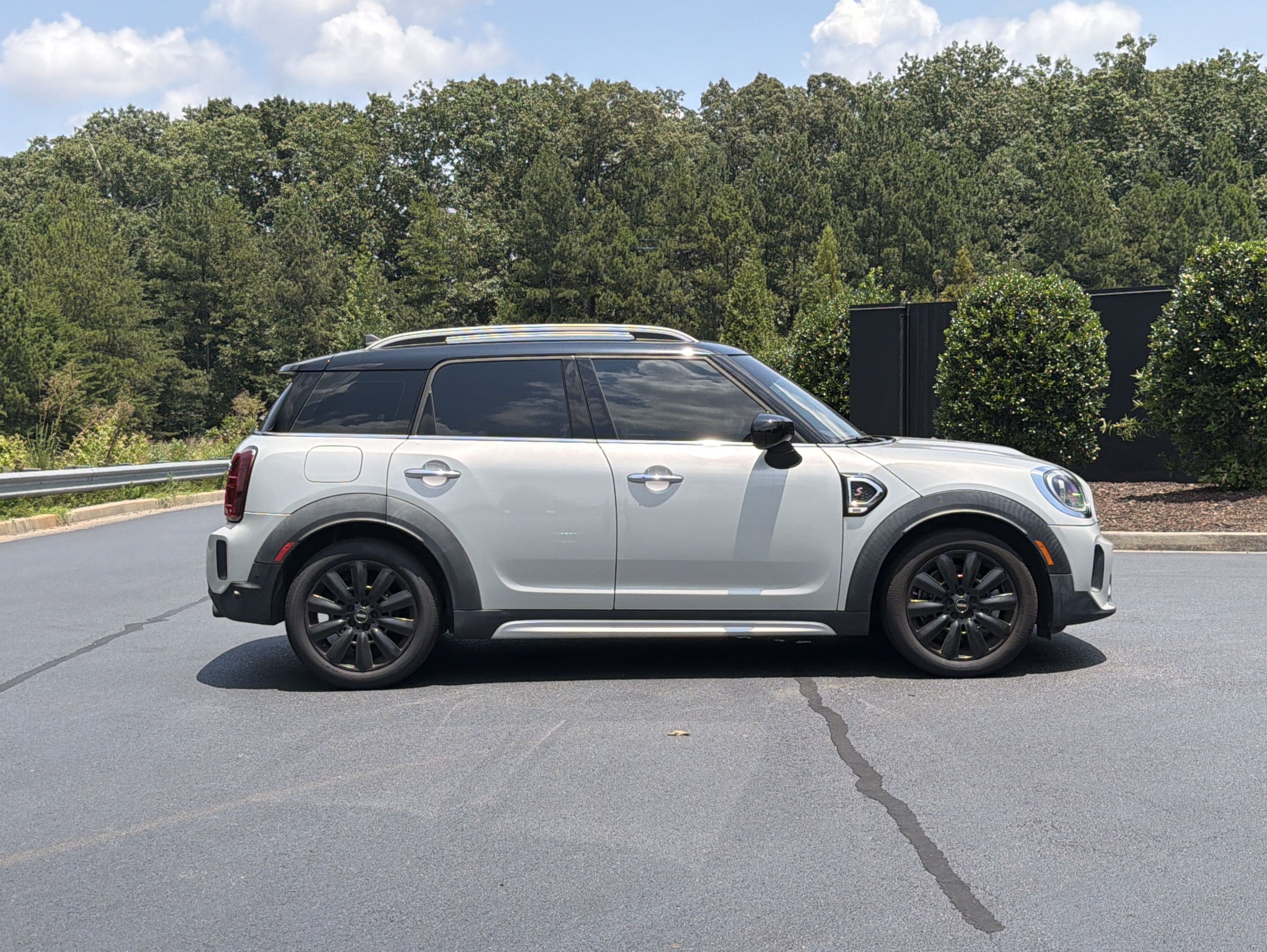 Used 2023 MINI Cooper Countryman S w/ Signature Upholstery Package FWD image 5