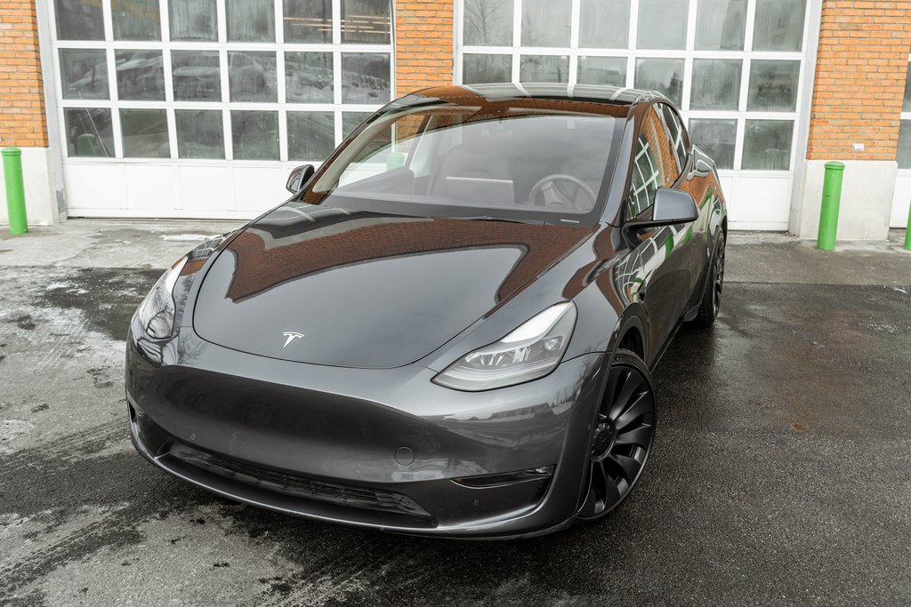 Used 2022 Tesla Model Y Performance image 2