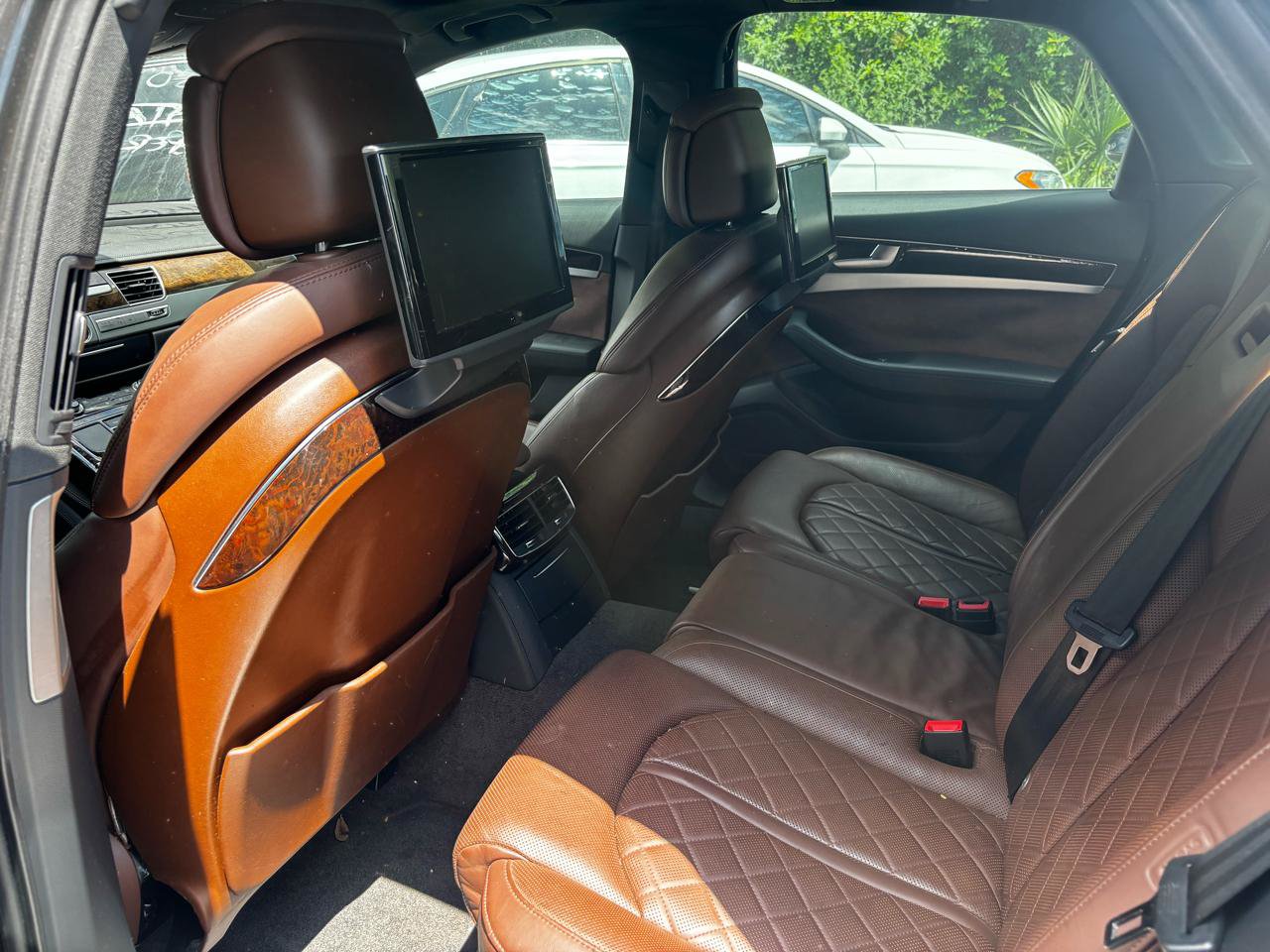 Used 2011 Audi A8 4.2 AWD/4WD image 10