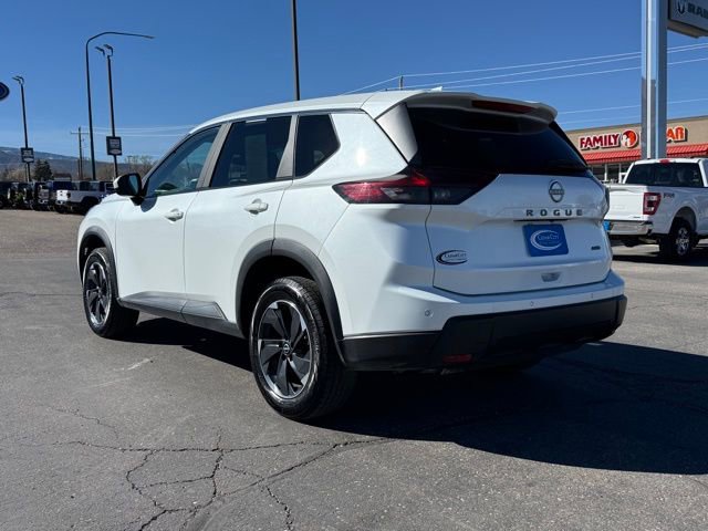 Used 2025 Nissan Rogue SV image 5