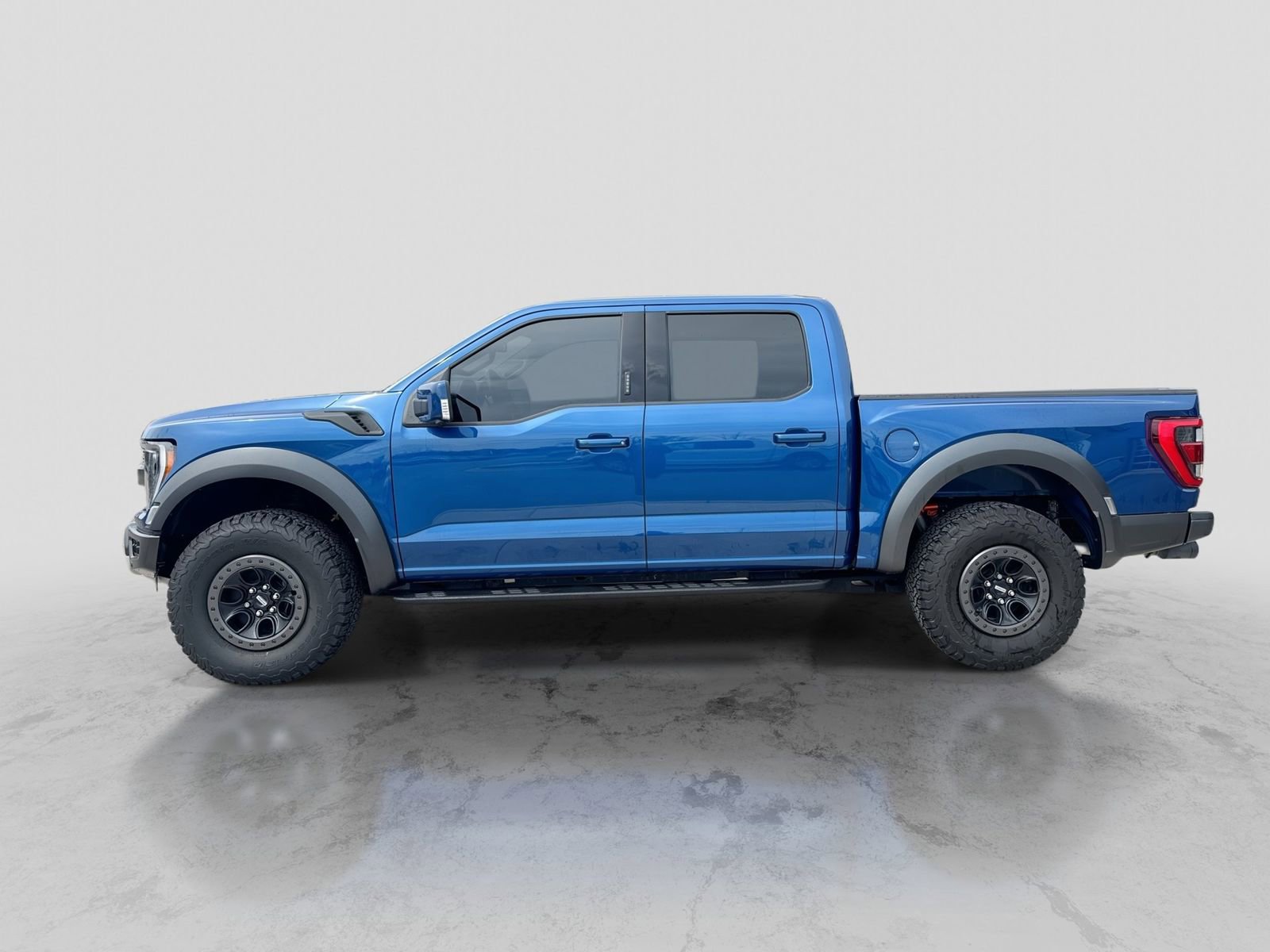 Used 2022 Ford F150 Raptor w/ Equipment Group 801A High AWD/4WD image 3
